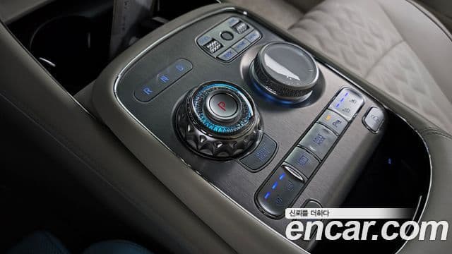 Genesis G90 2023 — Photo 27/33