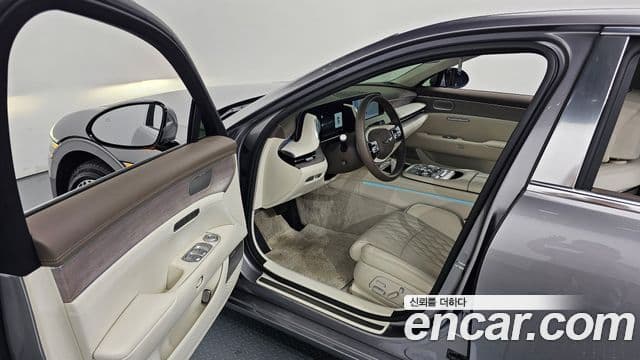 Genesis G90 2023 — Photo 30/33