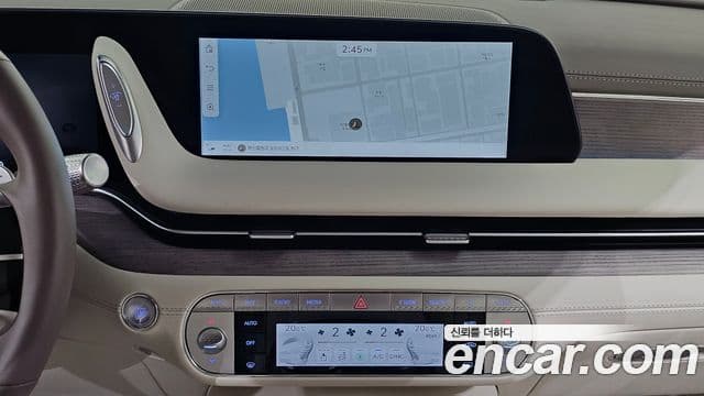 Genesis G90 2023 — Photo 17/33