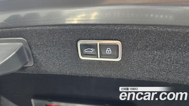 Genesis G90 2023 — Photo 15/33