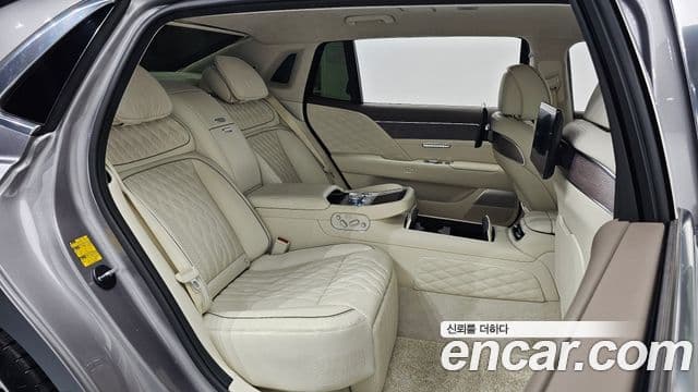 Genesis G90 2023 — Photo 1/33