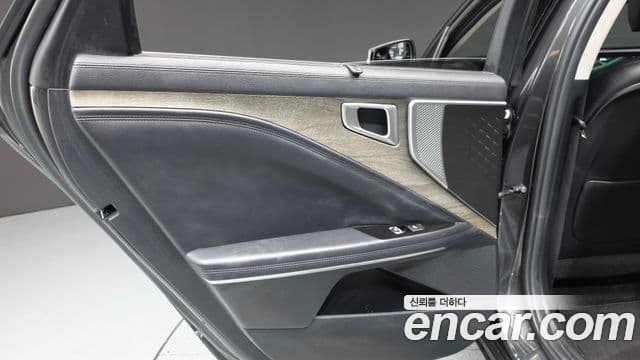 Kia K8 2022 — Şəkil 13/32