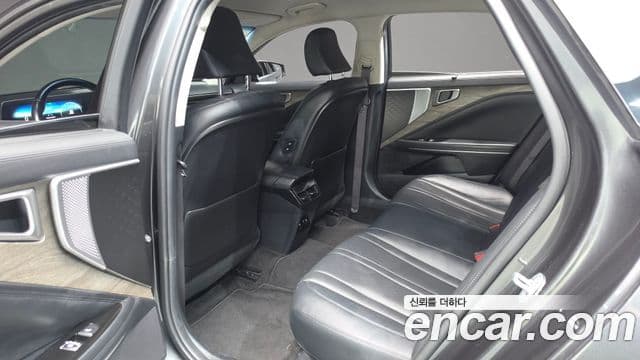 Kia K8 2022 — Şəkil 21/32