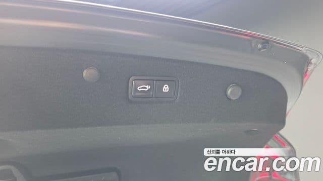 Kia K8 2022 — Şəkil 26/32