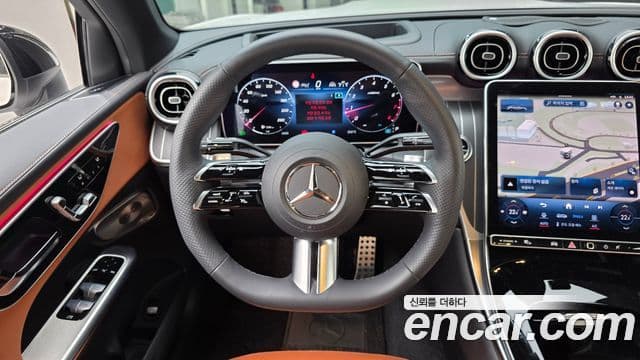 Mercedes-Benz GLC-Class 2024 — Photo 9/32
