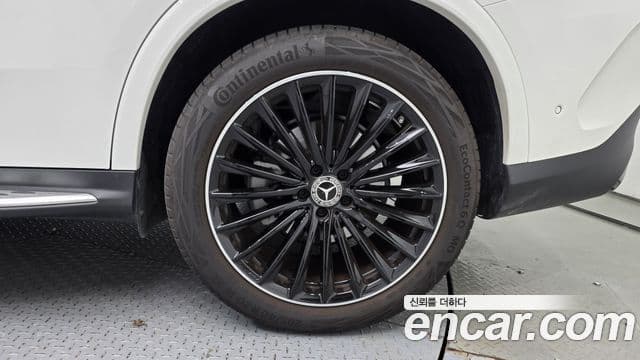 Mercedes-Benz GLC-Class 2024 — Photo 20/32