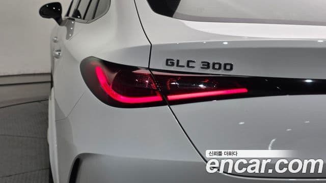 Mercedes-Benz GLC-Class 2024 — Photo 21/32