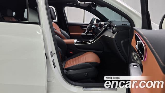 Mercedes-Benz GLC-Class 2024 — Photo 26/32