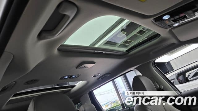 Kia Carnival 2025 — Фото 17/20