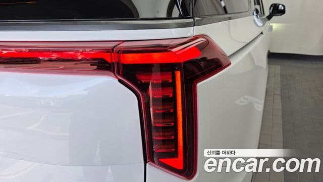 Kia Carnival 2025 — ფოტო 6/36