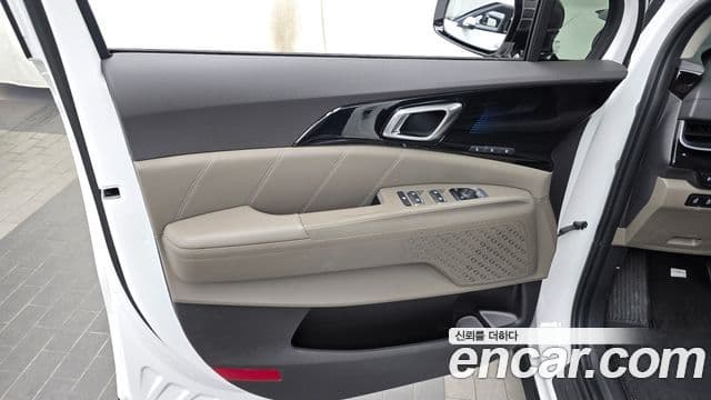 Kia Carnival 2025 — ფოტო 10/36