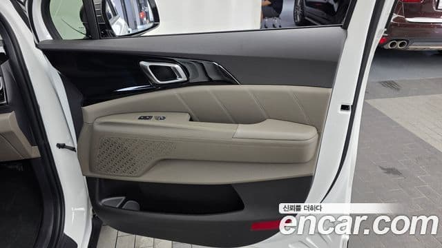 Kia Carnival 2025 — ფოტო 8/36