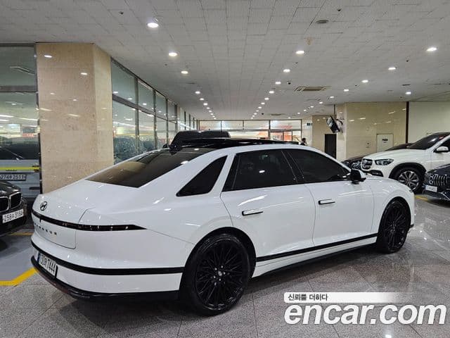 Hyundai Grandeur Hybrid 2022 — ფოტო 2/20