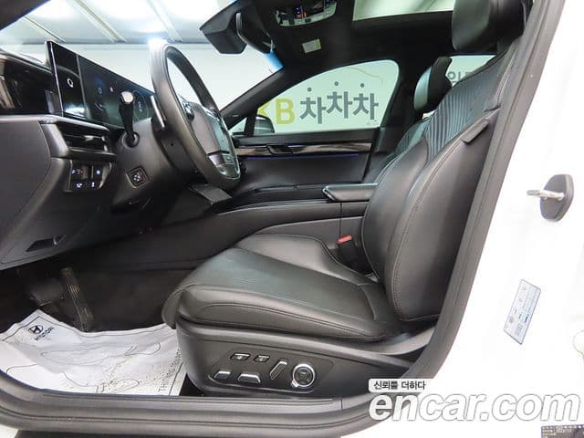 Hyundai Grandeur Hybrid 2022 — ფოტო 19/20