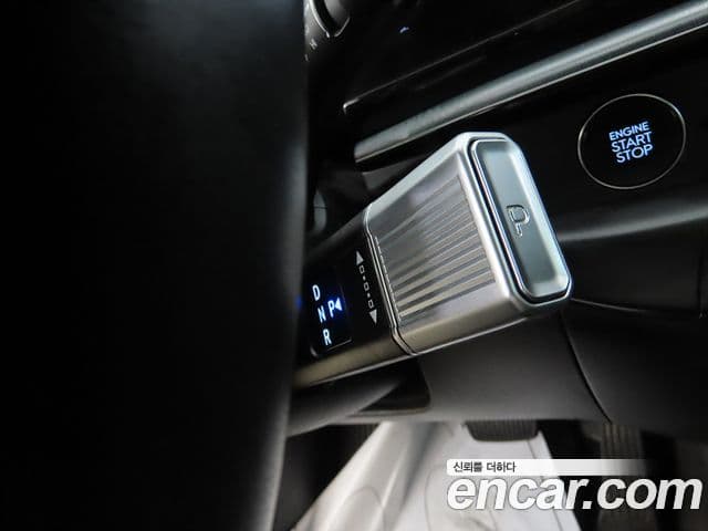 Hyundai Grandeur Hybrid 2022 — ფოტო 15/20