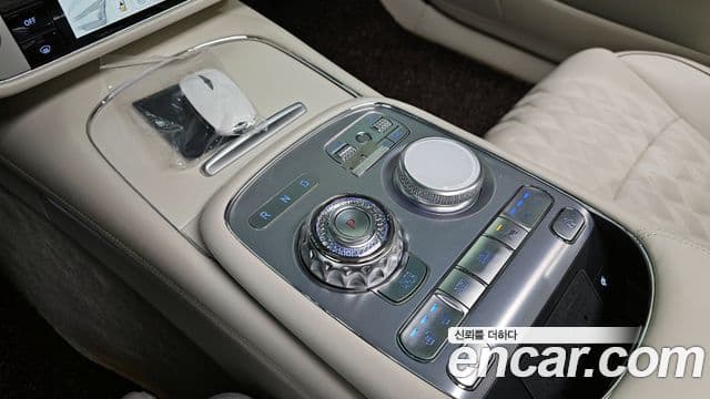 Genesis G90 2022 — ფოტო 15/20