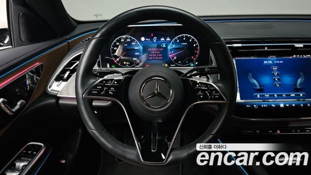 Mercedes-Benz E-Class 2024 — ფოტო 7/35