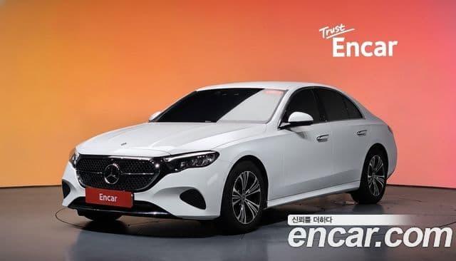 Mercedes-Benz E-Class 2024 — ფოტო 19/35