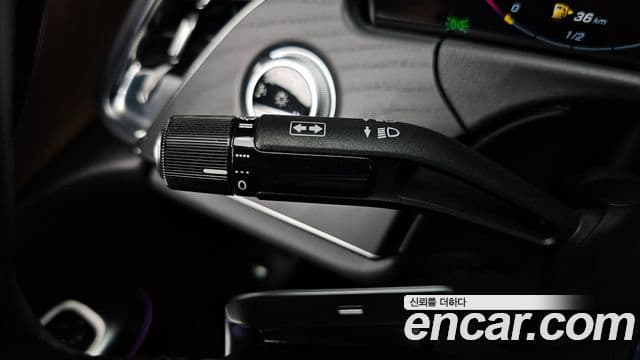 Mercedes-Benz E-Class 2024 — ფოტო 16/35