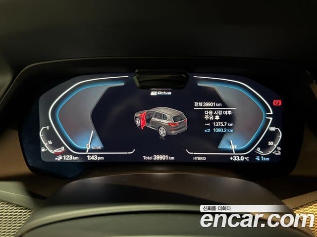 BMW X5 2021 — ფოტო 18/20