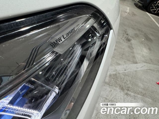 BMW X5 2021 — ფოტო 14/20