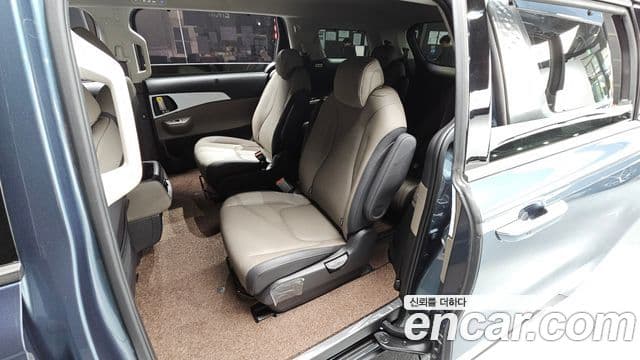 Kia Carnival 2024 — Фото 12/20