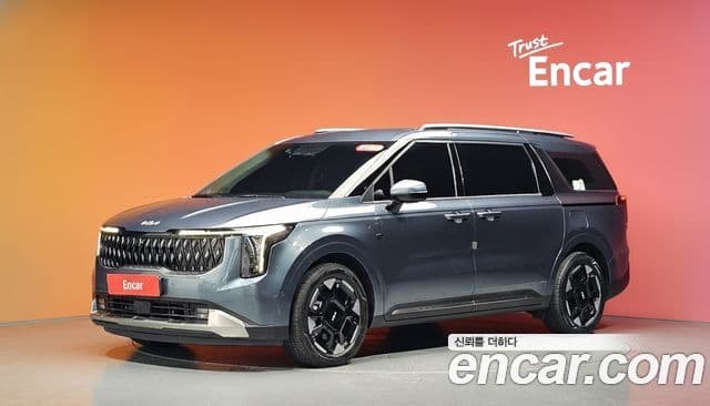 Kia Carnival 2024 — Фото 1/20