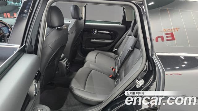 Mini Cooper Clubman 2023 — ფოტო 34/35