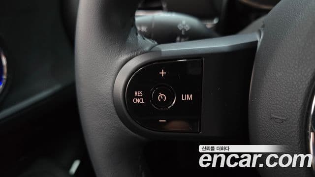 Mini Cooper Clubman 2023 — ფოტო 10/35