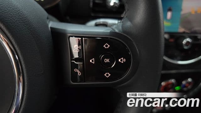 Mini Cooper Clubman 2023 — ფოტო 4/35