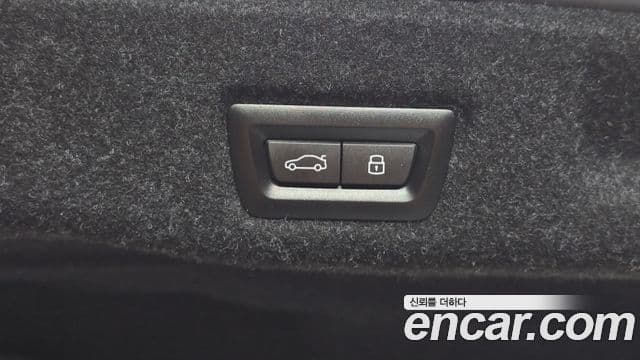 BMW 5 Series 2024 — Photo 20/35