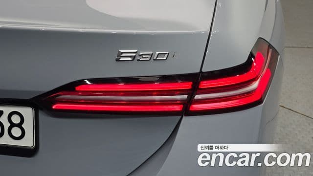 BMW 5 Series 2024 — Photo 13/35