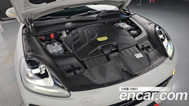 Porsche Cayenne 2023 — Şəkil 36/39