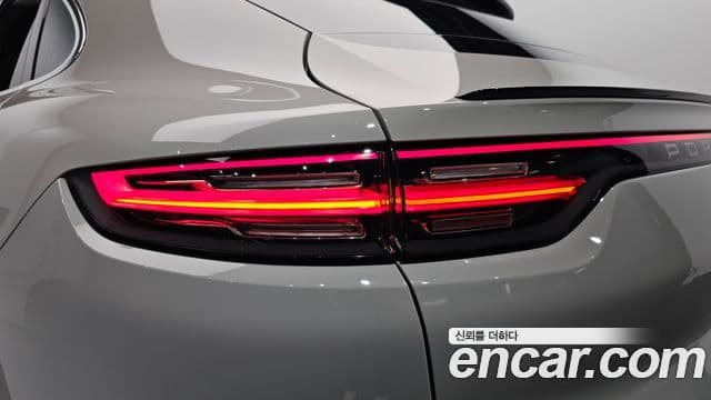 Porsche Cayenne 2023 — Şəkil 27/39