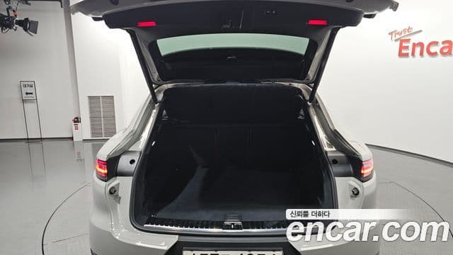 Porsche Cayenne 2023 — Şəkil 23/39