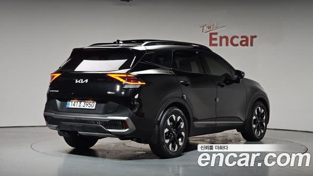 Kia Sportage 2021 — Фото 2/20