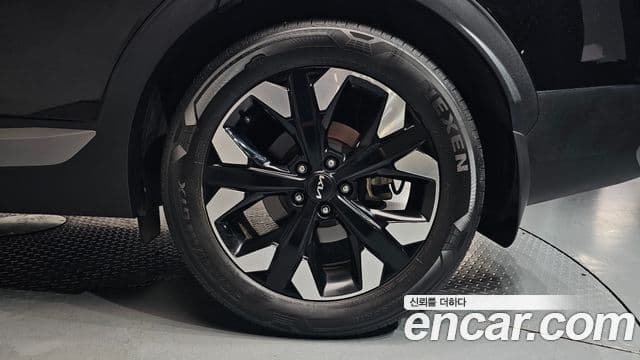 Kia Sportage 2021 — ფოტო 22/35