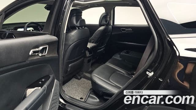 Kia Sportage 2021 — ფოტო 11/35
