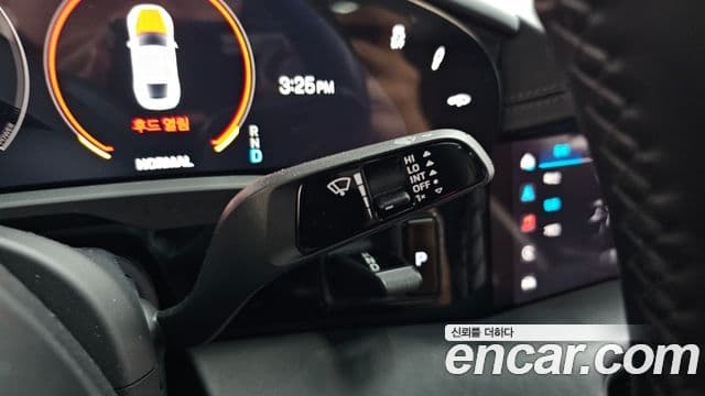 Porsche Taycan 2021 — ფოტო 29/39