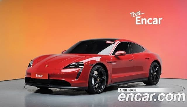 Porsche Taycan 2021 — ფოტო 35/39