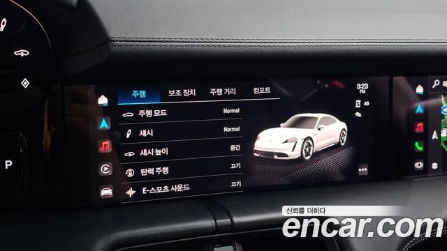 Porsche Taycan 2021 — ფოტო 24/39