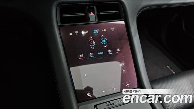 Porsche Taycan 2021 — ფოტო 9/39