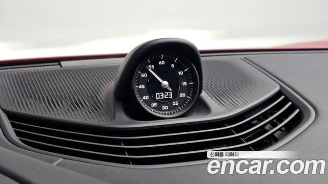 Porsche Taycan 2021 — ფოტო 6/39