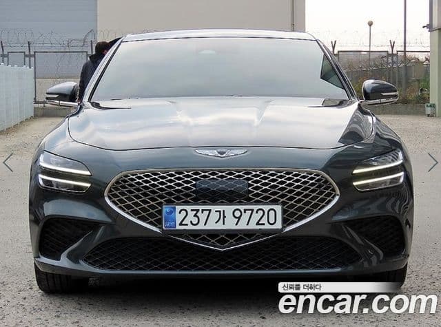 Genesis G70 2021 — Photo 4/19