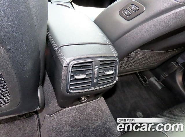 Genesis G70 2021 — Photo 11/19