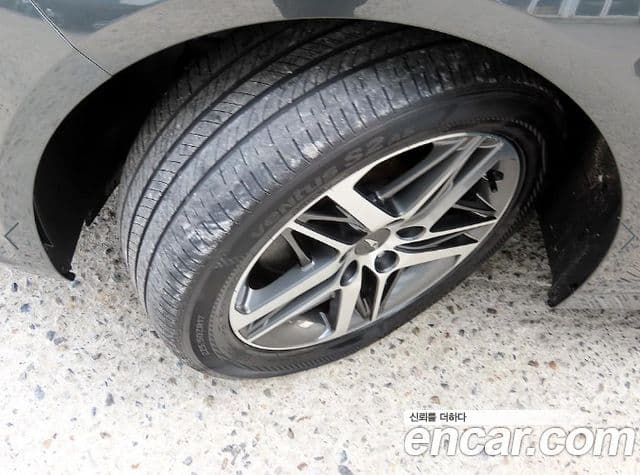 Genesis G70 2021 — Photo 2/19