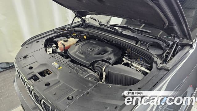 Jeep Grand Cherokee 2022 — Şəkil 29/33