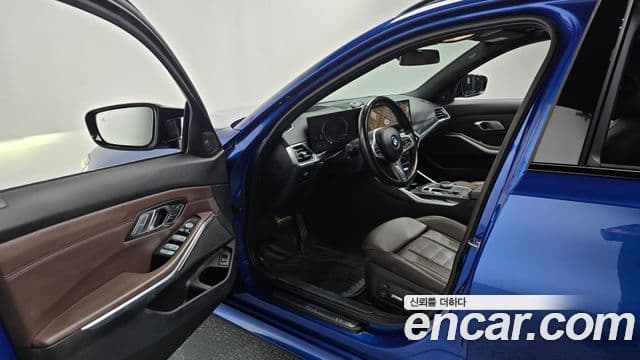 BMW 3 Series 2023 — Photo 2/33