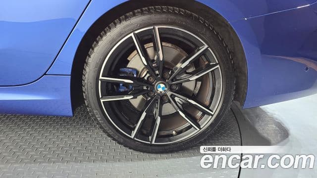 BMW 3 Series 2023 — Photo 3/33