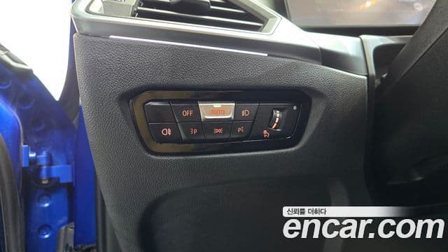 BMW 3 Series 2023 — Photo 31/33
